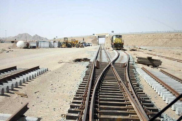 خطوط ریلی آذربایجان غربی درکما/قطاری که به ایستگاه توسعه نرسید