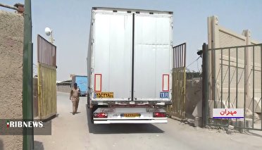 تردد کامیون های موکب داران از مرز مهران