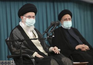 ایستادگی موجب پیشرفت و تسلیم باعث عقب‌رفت است / جمهوری اسلامی از «جبهه مقاومت» حمایت می کند