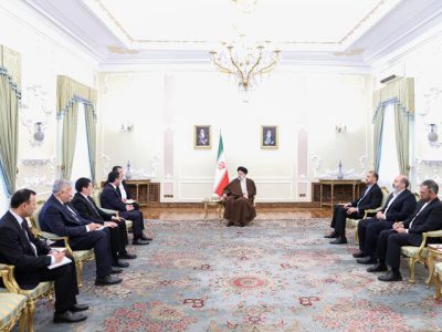 ایران و ازبکستان باید سطح روابط خود را ارتقا دهند