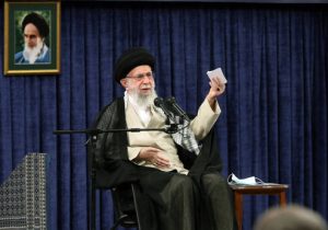 ببینید | حضرت آیت‌الله خامنه‌ای: استکبار خواستار حکومتی در ایران است که با آن بتواند…