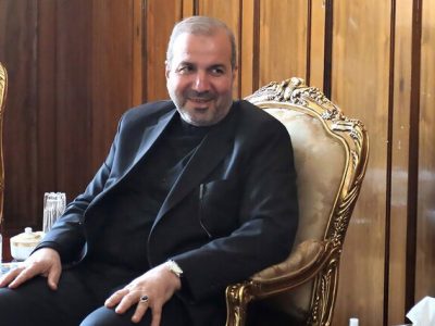 سفیر ایران در بغداد: در مسابقه فوتبال ایران و عراق حضور داشتم؛ تعداد خیلی کمی شعارهایی علیه ایران سر دادند / با «تشرینی‌های مطالبه‌گر» نه «جوکرها» روابط مستحکمی…