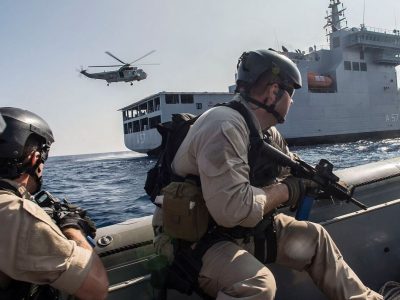 حضور تفنگداران نیروی دریایی امریکا روی نفت کش‌ها منجر به جنگ ایران و امریکا می‌شود؟