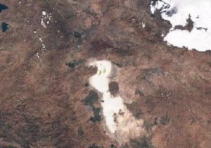 تازه ترین تصویر ناسا از دریاچه ارومیه: مرگ فلامینگوی ایران