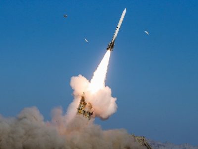 ارتش: تولید انبوه ۲ موشک جدید در آینده نزدیک آغاز می‌شود/ ۱۰ یگان موشکی و پهپادی در مرزها مستقر می‌شود