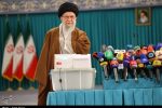 عکسی از ورود رهبر انقلاب به حسینیه امام خمینی برای رأی دادن در انتخابات مجلس