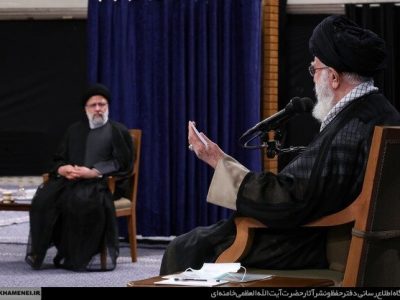 فوری /حضور رهبر انقلاب در منزل ابراهیم رئیسی، رئیس جمهور شهید ایران
