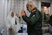 دیدار فرمانده سپاه کردستان با خانواده ۲ شهید