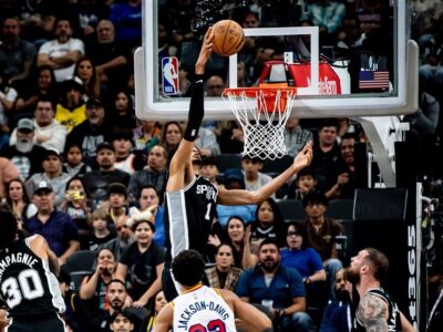 لیگ NBA| شکست سنگین لیکرز در خانه