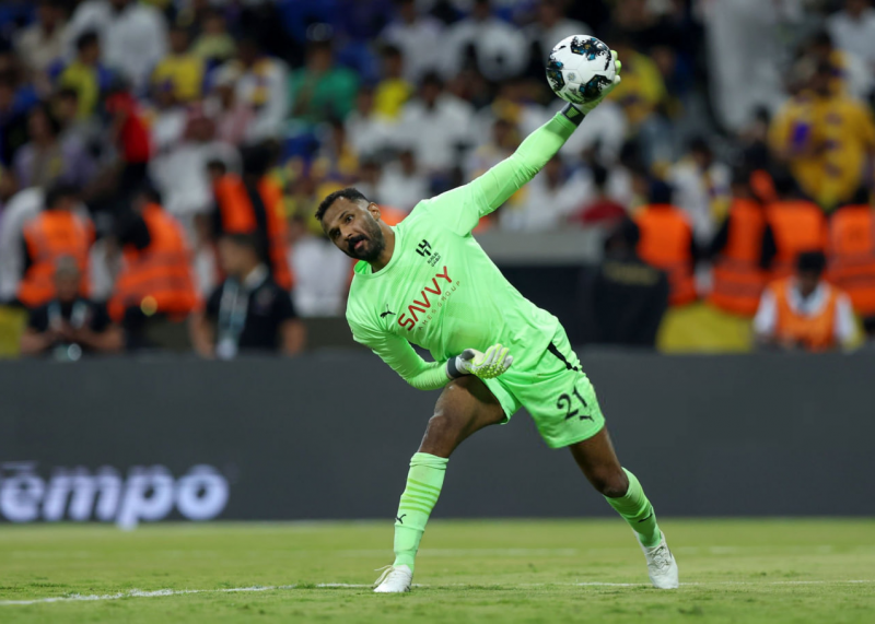 معالجه گلر ملی‌پوش الهلال در قطر