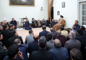 مرور سخنان رهبر انقلاب از دهه ۶۰ تا کنون درباره تعویق امر حکومت ائمه (ع)/ ویدئو