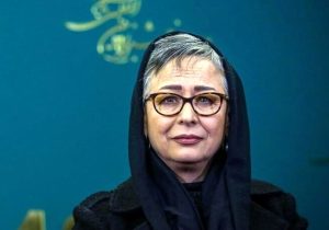 سفر در زمان؛ «آزیتا حاجیان» در کودکی در کنار دایی هایش؛ دهه ۴۰/ عکس