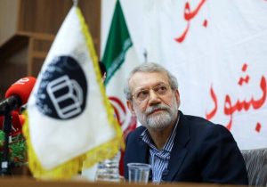 علی لاریجانی باید سالها قبل در جایگاهی می‌ایستاد که امروز است/ دوباره به سیاست بازگشته تا تعادل ایجاد کند/ کنایه‌گویی فقط از خودش بر‌می‌آید