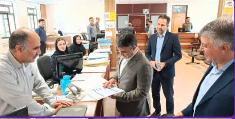 دیدار فرماندار اهر به کارکنان و مدیریت اداره امور مالیاتی شهرستان اهر