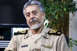 تصویر کمیاب دریادار سیاری حین تمرین تفنگداری دریایی/ عکس