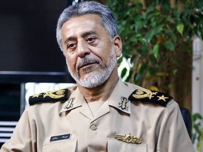 تصویر کمیاب دریادار سیاری حین تمرین تفنگداری دریایی/ عکس