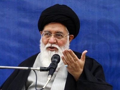 مردم ما دوستدار ایران هستند زیرا امروز ایران، «قبه الاسلام» است/ اینکه بعضی از عزیزان با بعضی‌ها مذاکره کنند و قرار بگذارند و بعد بخواهند اجازه را از رهبری بگیرند، درست نیست