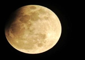 امکان زندگی در ماه؟ پژوهشگران از خاک ماه، آب و اکسیژن استخراج کردند