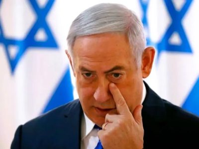 عصبانیت اکبر گنجی از نشان دادن کتابش توسط نتانیاهو/ هزار بار خاک بر سر رضا وطن فروش خائن و صدهزار خاک بر سر من وطن دوست/ عکس