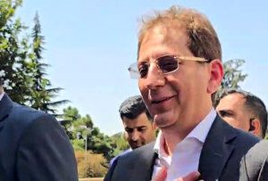 به چه دلیل در برابر بابک زنجانی اینقدر کوتاه می آیید؟