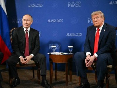 لرزش عجیب پوتین در لحظاتی از دیدار آلاسکا/ ویدئو