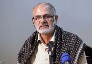 دست از مذاکره با آمریکا بردارید وقتی هنوز کفن شهدا خشک نشده است/ باید برای خروج از NPT و بستن تنگه هرمز به زمان‌بندی برسیم