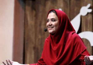 تصاویری از سارا روستاپور و دخترش در پاریس و کنار برج ایفل