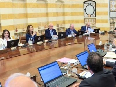 دولت لبنان انحصار سلاح در دستان ارتش را تصویب کرد / تجمع خیابانی هواداران حزب الله