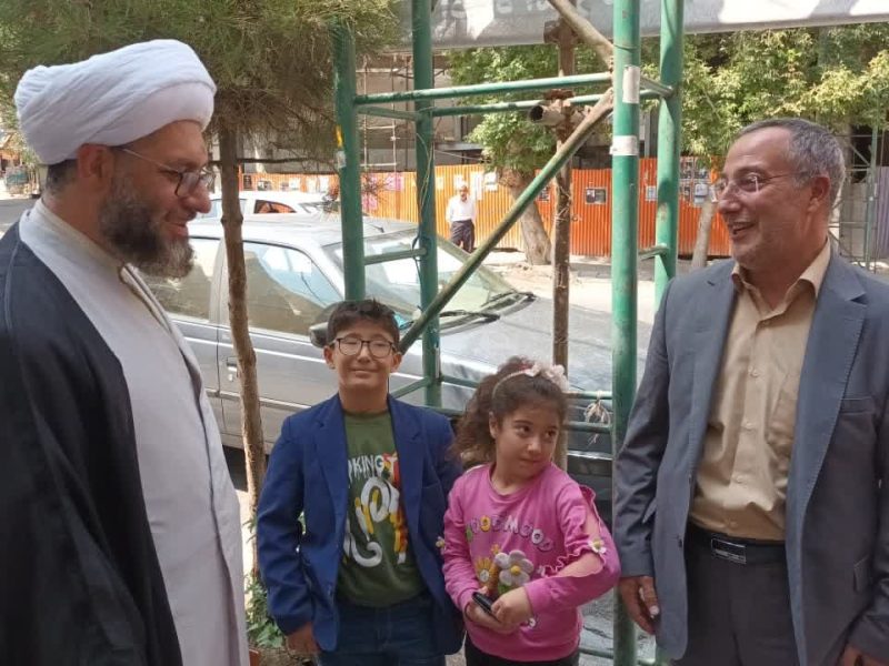 نونهالان و جوانان در مصلی نمازجمعه شهرستان اهر