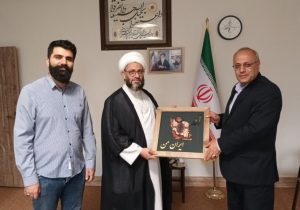 عوامل جشنواره سراسری تئاتر کوتاه ارسباران با امام‌جمعه شهرستان اهر دیدار کردند