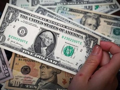 قیمت جدید دلار، یورو امروز ۱۰ مرداد؛ عبور دلار از مرز حساس قیمتی