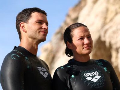 زوج فرانسوی سه ماه در اقیانوس شنا می‌کنند!