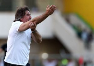 دور تیم را خلوت کنید