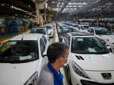 ثبت‌نام ایران‌خودرو آبان ۱۴۰۴؛ تفاوت قیمت کارخانه و بازار چقدر است؟