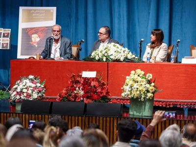 نشست رونمایی از کتاب دربارهٔ نقاشی های آیدین آغداشلو با حضور خودش/ گزارش تصویری