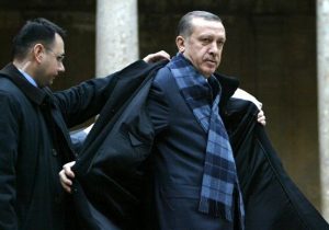 Erdogan’s wealth is the product of Iran’s sanctions/ Some countries benefit from economic pressure on Iran/ The government must take money from the business and give it to the people.