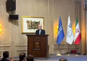 Iran is always ready to negotiate/Trump should know that peace cannot be achieved through force