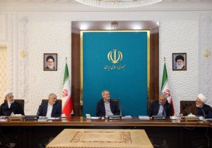 Government agencies are among the violators of the principles of the constitution/ In the first step, we do not go to the subsets of other powers and governing bodies.