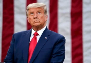 ترامپ در پیام کریسمس خود منتقدان را آشغال خطاب کرد