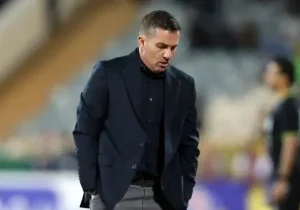 دلیل پوشیدن لباس مشکی توسط سرمربی پرسپولیس