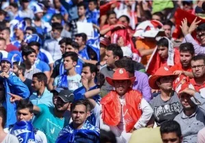 ورود هواداران بازی دربی از روی فنس‌ها به ورزشگاه/ ویدئو