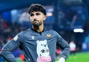 تهران‌گردی عابدزاده و خواهرش در تعطیلات