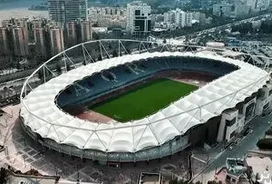 اگر قرار است در ورزشگاه مشهد بازی برگزار نشود چرا ساخته شد؟/ مشهد، مقرراتش با بقیه کشور فرق می کند؟