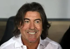 ساپینتو فعلا سرمربی استقلال ماند