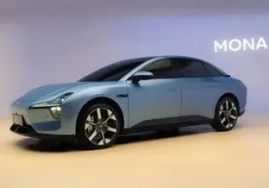 مونا در راه ایران / تصاویر