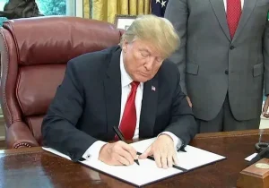 ترامپ قانون لغو دائمی تحریم سوریه را امضا کرد