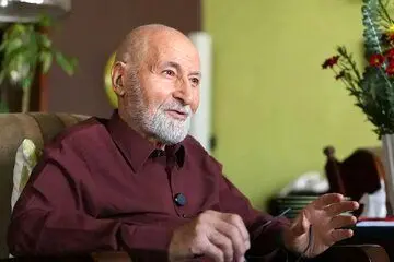 چه بخواهیم و نخواهیم محور اصلاحات با خاتمی است/ نسل زد تتلو را میشناسد/ انقلاب چیز خوبی نیست/ منظور پزشکیان از وفاق همان ائتلاف ملی است