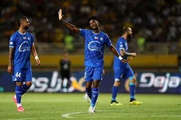 تمدید قرارداد ستاره جنجالی استقلال تایید شد/ عکس