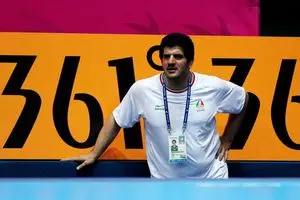 استوری رسول خادم پس از ناآرامی های اخیر در ایران/ همخوانی شعر «از خون جوانان وطن» توسط اسطوره کشتی ایران و پهلوانان زورخانه/ ویدئو