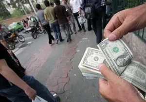 قیمت دلار و ارز ۱۹ بهمن؛ دلار عقب نشینی کرد